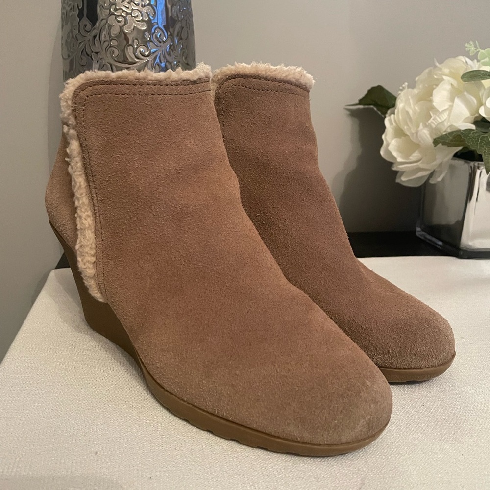 Nubuck Wedge Booties